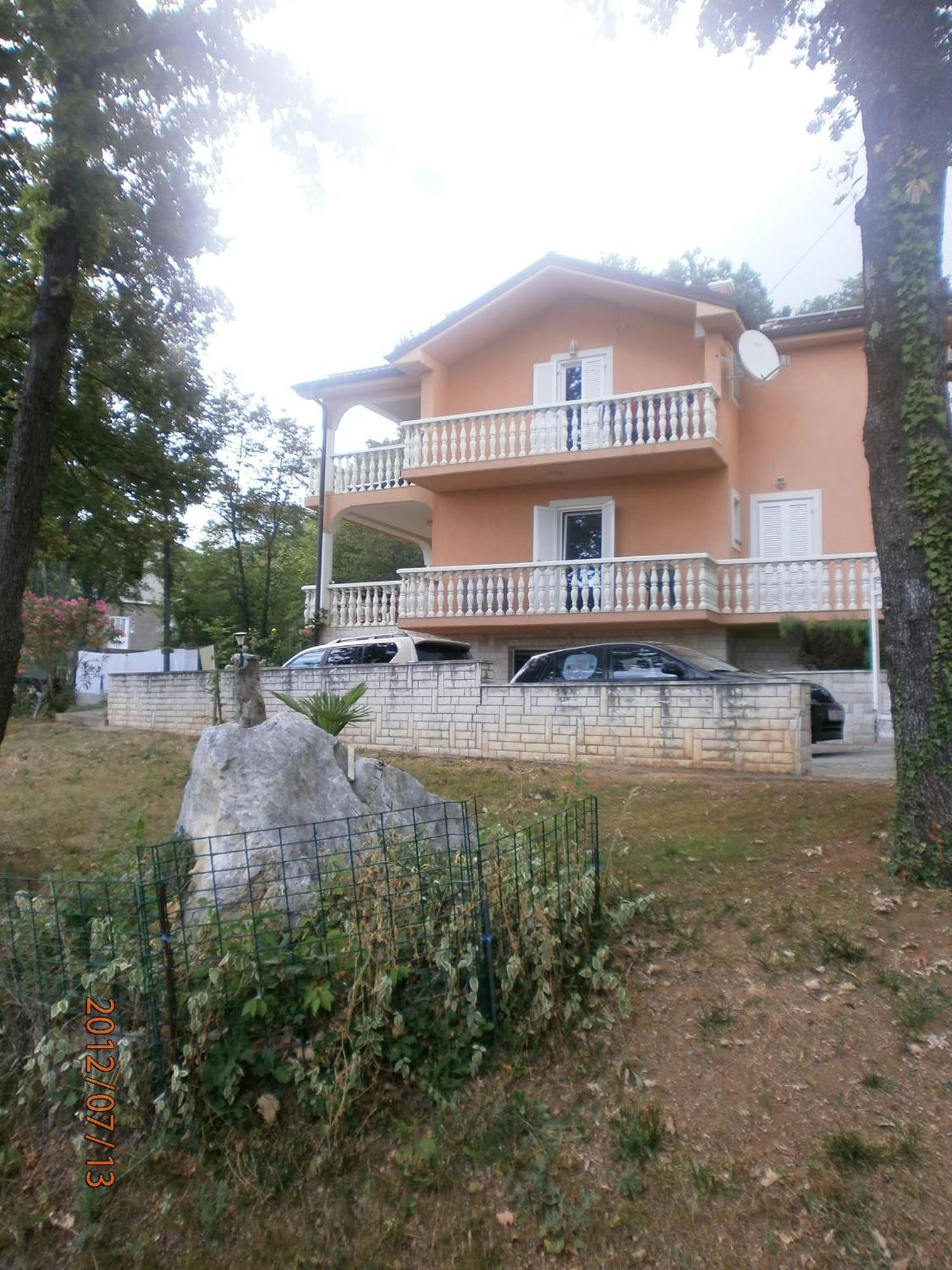 Apartments Viktorija Omisalj ภายนอก รูปภาพ